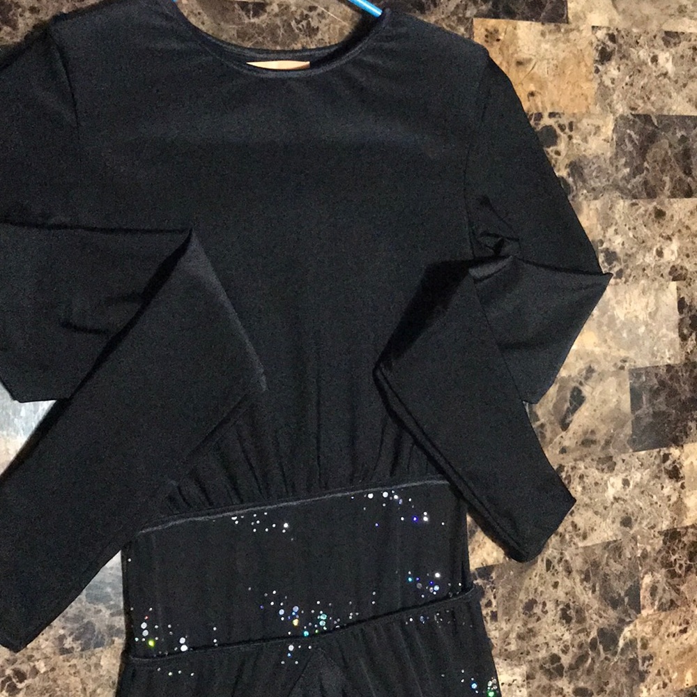 Black Dress - Picture 3 of 4